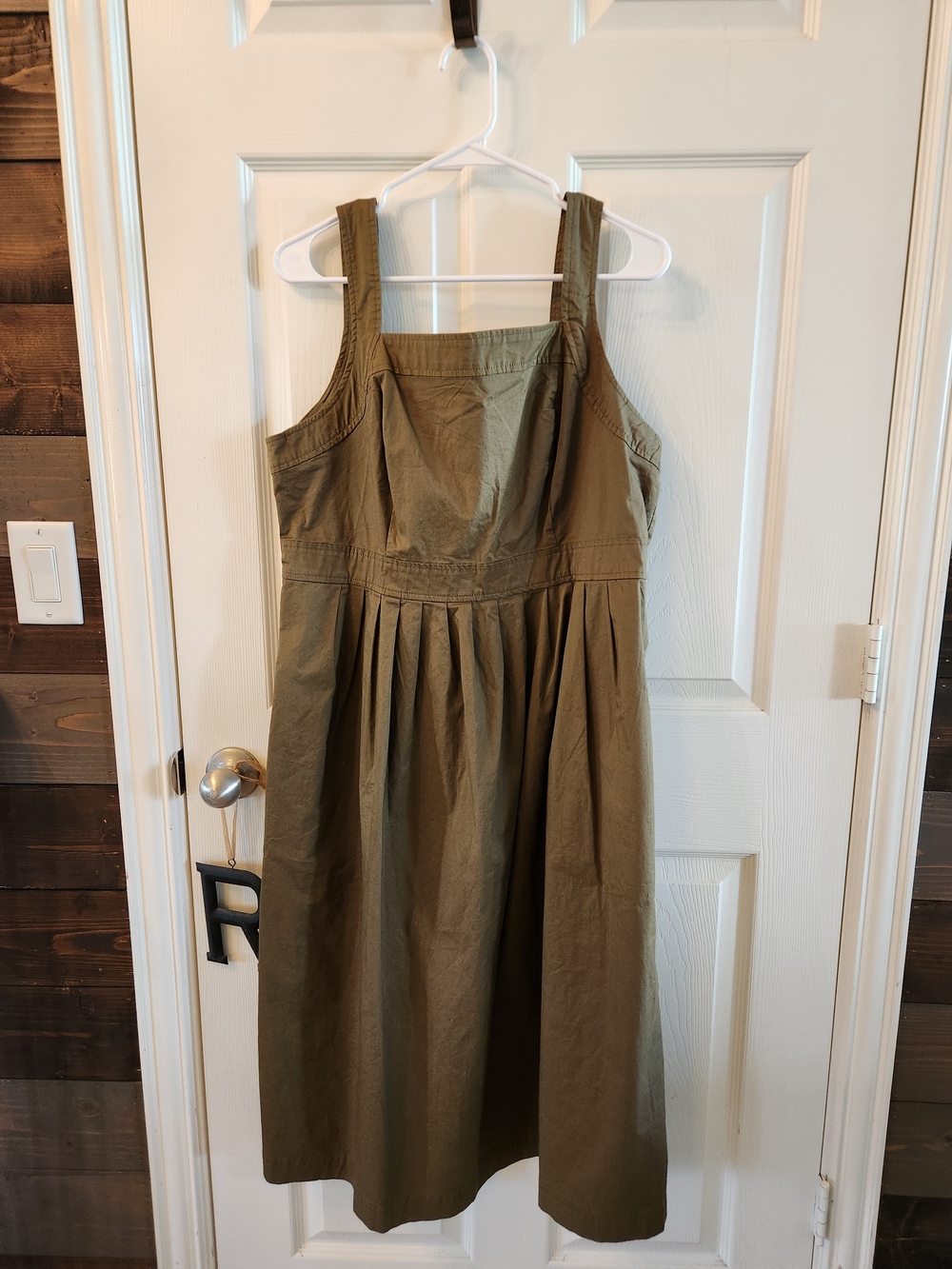 Knox Rose Olive/Camo Green Sleeveless Cotton Jumper